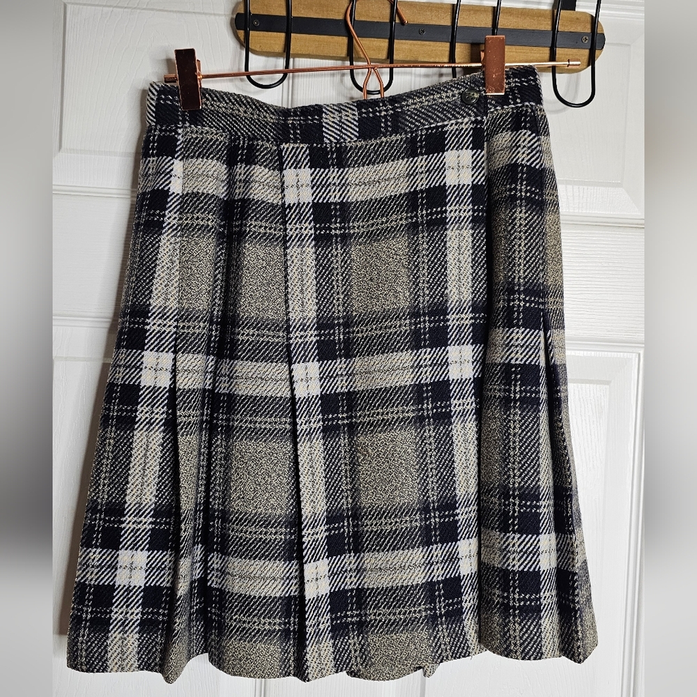 Wheaton & Katz LTD 100% Wool Wrapped Pleated Skirt Size 8 Vintage Women’s